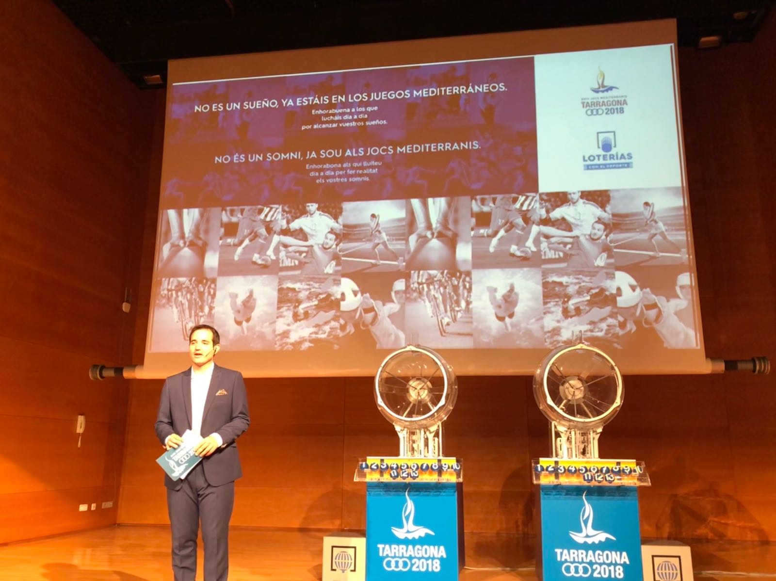 Dcw2eXBW0AAyfOM.jpg:large