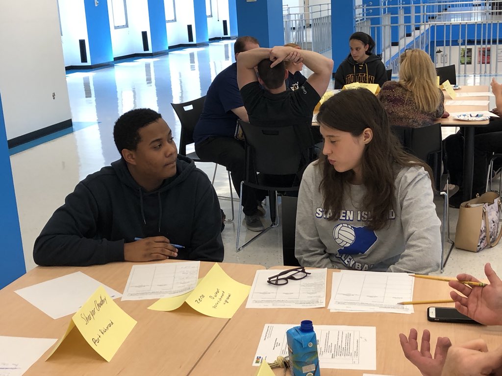 High School + Middle School #Makerspace Think Tank in full effect.....#StuVoice &amp; #EmpowerED learners from <a href="/SITech_HS/">Staten Island Tech</a> <a href="/PRHS_STEM/">Port Richmond HS STEM</a> <a href="/IS34/">Totten I.S. 34</a> working collaboratively to come up w/ a plan #MakerED #BPHoS