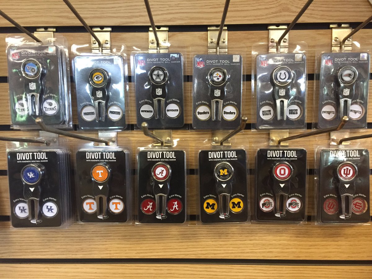 KPCCGC's tweet photo. NCAA / NFL DIVOT TOOLS - more teams now available for purchase in our pro shop! Who's your team? #NCAA #NFL #DivotTools #AlwaysRepairBallMarks #EveryoneLovesSmoothGreens #PlayGolfAtKPCC #WeHaveFunAtTheCreek https://t.co/OZdvWFn2w9