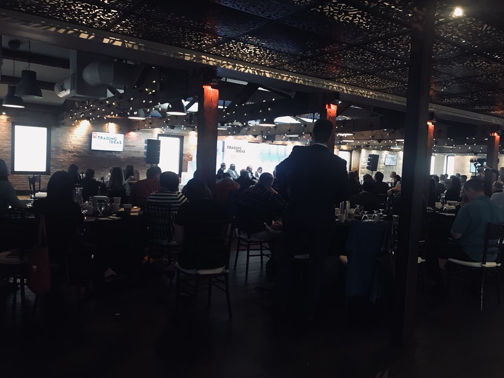 jennsherry07's tweet photo. Full House .@MSPBJnews .@capsuledesign #TradingIdeas #brand #BeDifferent #value #team #brandattraction #emotional #experience #Amazing https://t.co/LJhXs1EUVp