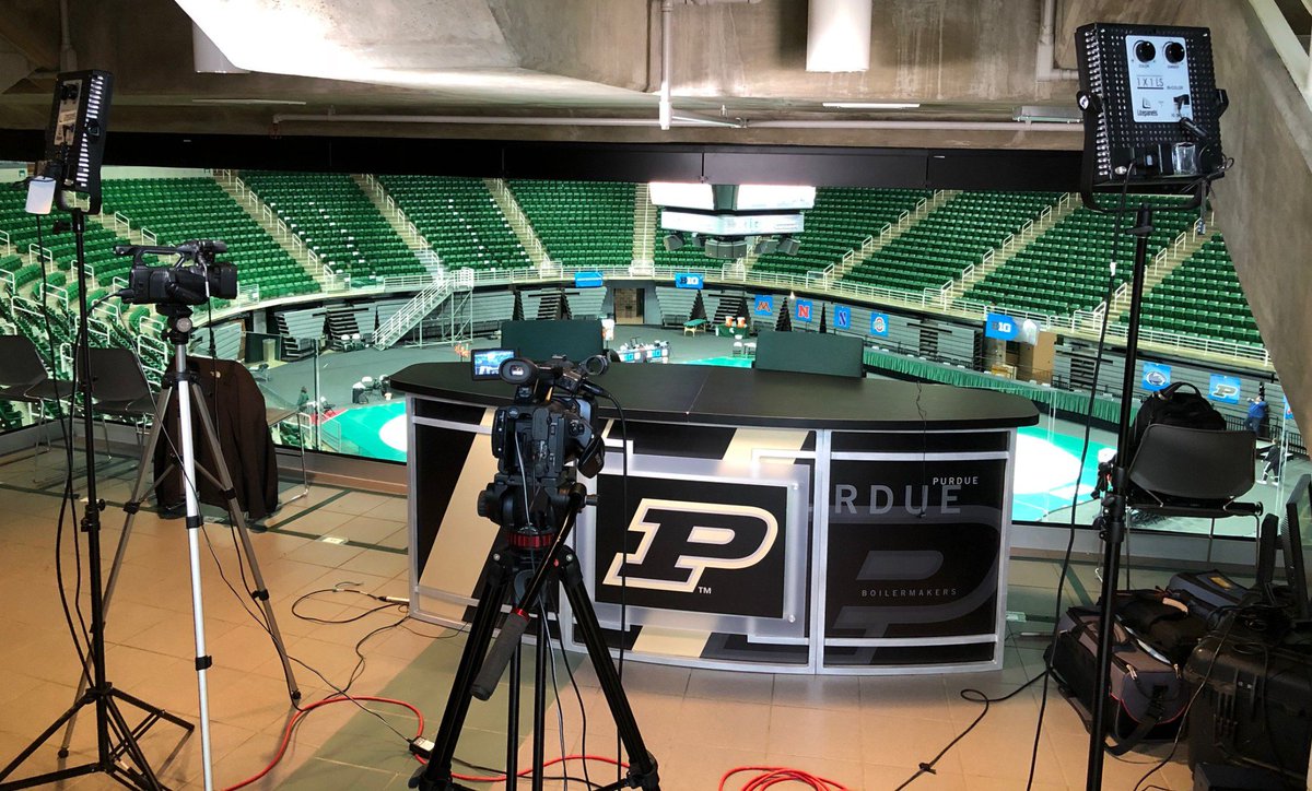 FXDESIGNGROUP's tweet photo. It's time 4 our 2nd Annual #AlphaDesk Competition at the @SVGCollege opening night reception. Can you beat @PurdueSports time from last year? Then enter your 2 person Team by retweeting this post or e-mailing kmclaughlin@fxgroup.tv. Hurry limited slots available! #WinnerTakesAll https://t.co/tIppcnALpW