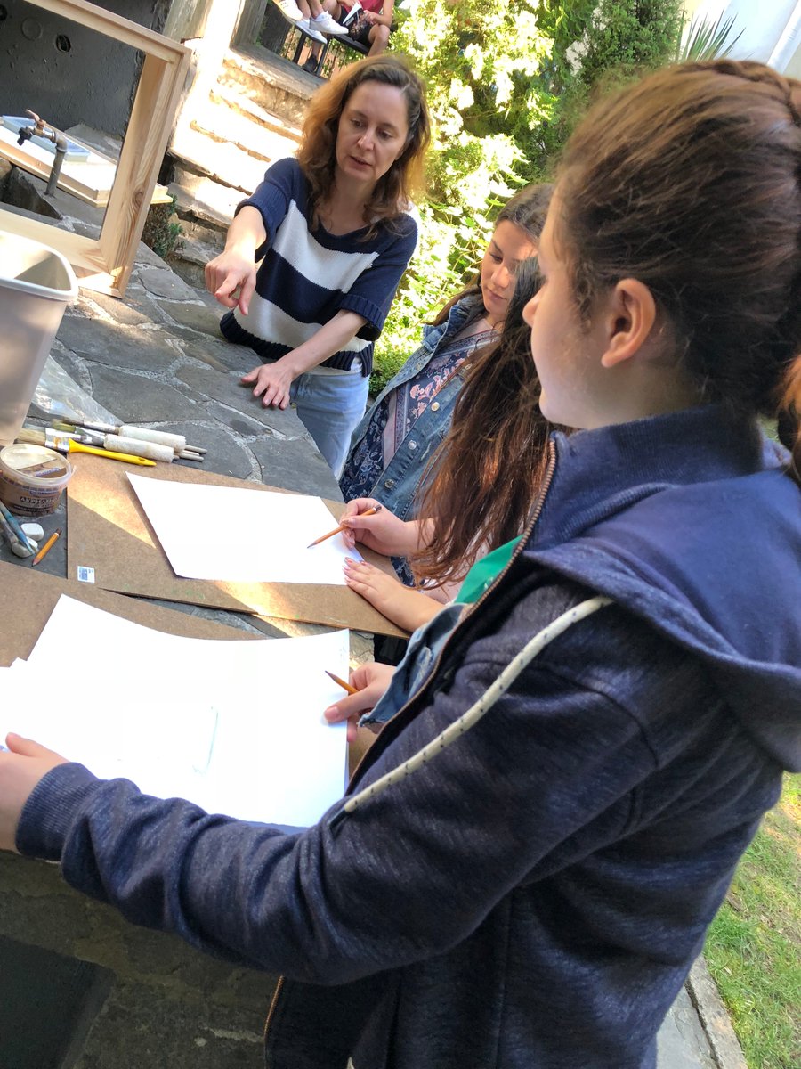 Uwekind's tweet photo. Finishing works on our first beehive - part 2. Interdisciplinary Uwekind #Bee Project. #UweBeeProject https://t.co/6DP8FNCSfj