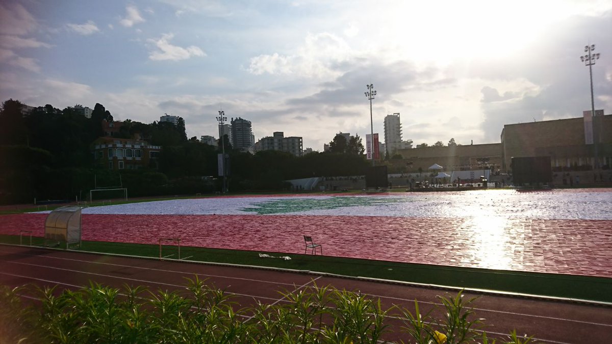 AUB_Lebanon's tweet photo. .@ShareTheFlag ceremony starts soon! #AUB to set a world record! @GWR https://t.co/eW5JeH7cTl