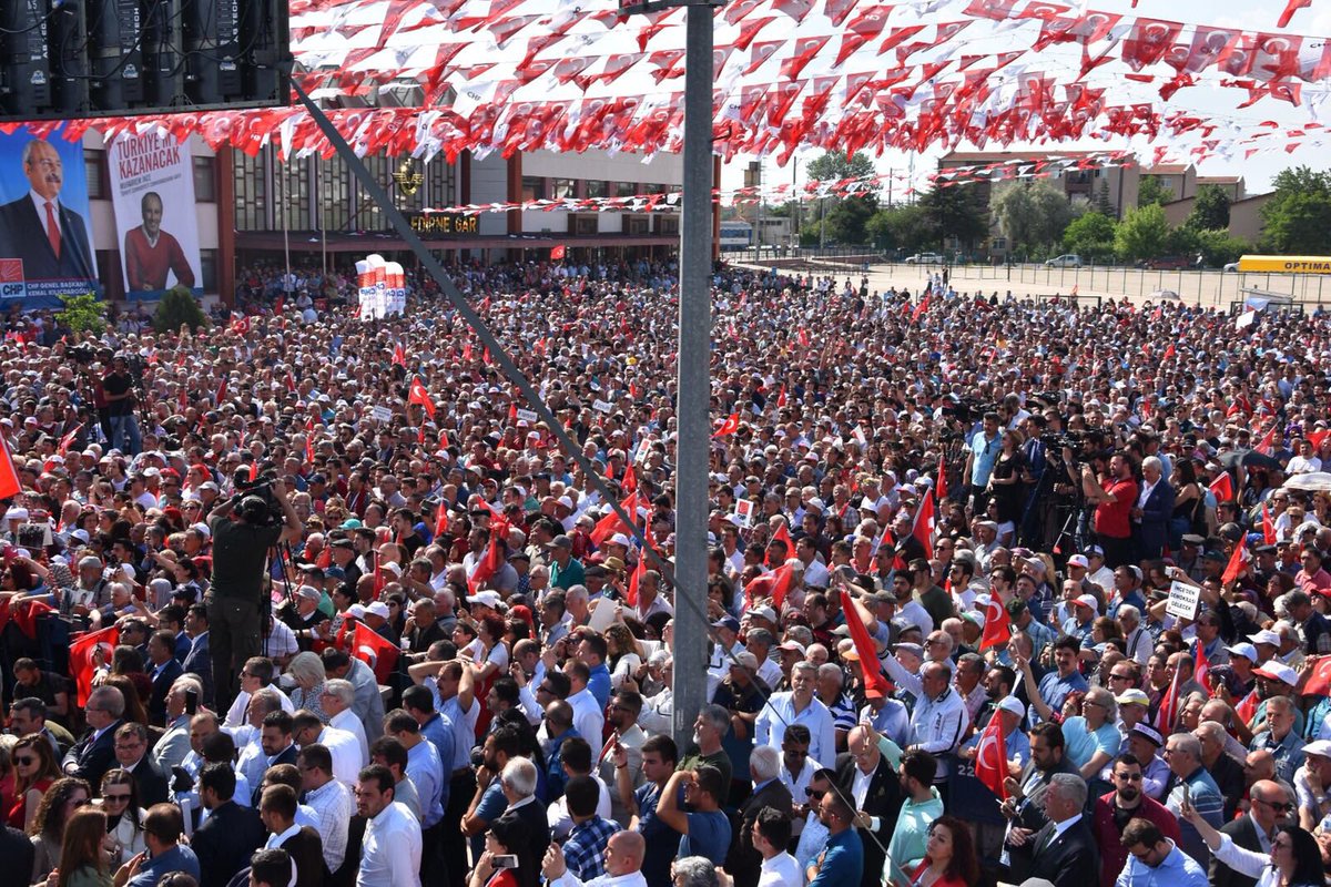 Edirne Tamam, Edirne Mitingimize katılan Sayın İlhan Kesici’ye, Sayın Yılmaz Büyükerşen’e, Sayın Abdüllatif Şener’e, Milletvekillerimize, Belediye Başkanlarımıza ve Edirneli yurttaşlarımıza çok teşekkür ederim
