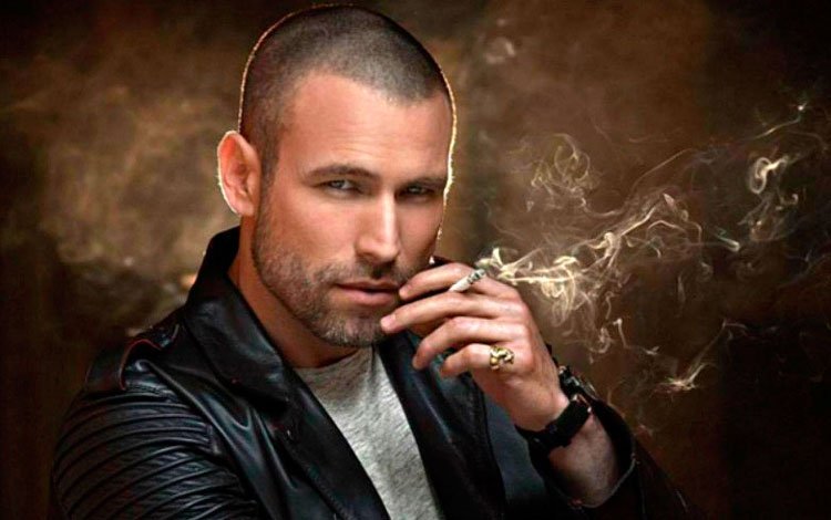 PRODU's tweet photo. Así fueron los estrenos de las temporadas anteriores del #ESDLC:
#ESDLC1- 2013:
✔ 1,4M (A18-49)
#ESDLC2- 2014:
✔ 1,7M (A18-49)
#ESDLC3- 2015:
✔ 1,7M (A18-49)
#ESDLC4- 2017:
✔ 1,6M (A18-49)
#ESDLC5- 2017:
✔ 1,4M (A18-49)
¿Qué esperan de #ESDLC6? ¡Los leemos! #AurelioFugitivo https://t.co/tGv6nt9N5l