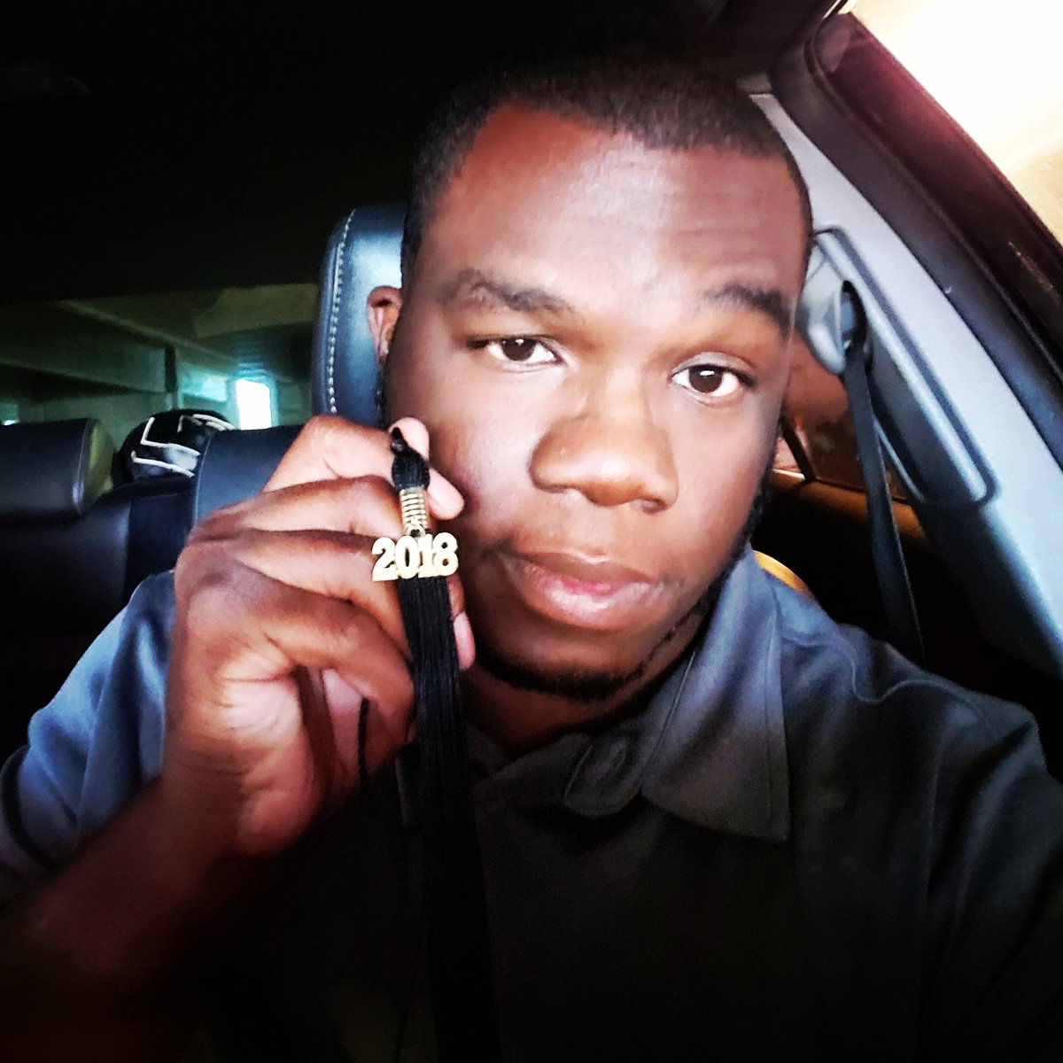chuck__kanu's tweet photo. I know I'm being hella late, but I just wanted to say that I'm graduating from HCC this Saturday. It may be just an Associate's Degree, but it's a degree nonetheless. Plus, I worked hard as fuck for this!!!

#HCCGraduation
#GradGang

👨🏿‍🎓👨🏿‍🎓👨🏿‍🎓👨🏿‍🎓👨🏿‍🎓👨🏿‍🎓 https://t.co/1ibRA6IaqA