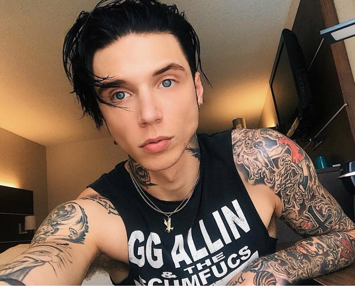 Fact #135
.<a href="/AndyBLACK/">Andy Biersack</a> Is Currently Fighting Laryngitis.