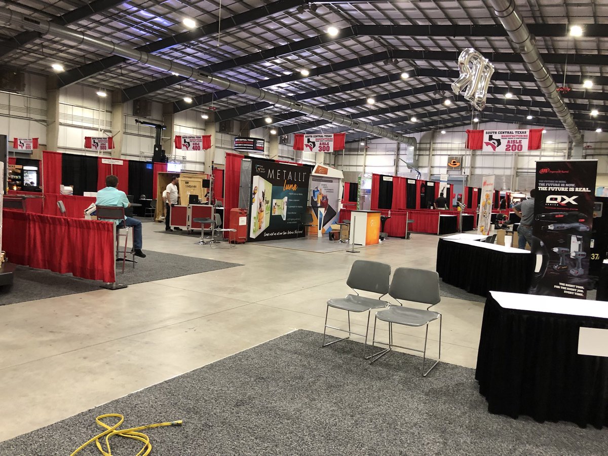 DonTexasldy1's tweet photo. South  Central Texas Manufacturing Expo &amp; Conference kicks off this morning, Freeman Expo Hall. 140 exhibitors &amp; Manufacturing 4.0 presentations. Join us today. https://t.co/KyIU29DjZl