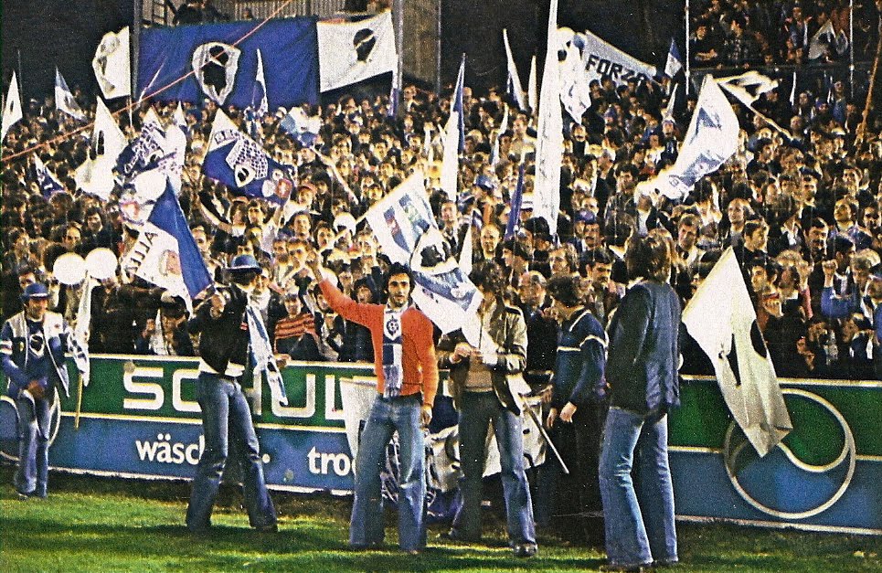 Jadeangelina83's tweet photo. Il y a 40 ans jour pour jour se terminait le parcours des bleus et blanc du @SCBastia en finale de #LeagueEuropa Ex Coupe Uefa Un des plus beaux et mérité parcours européen du football 🇫🇷  Encore une équipe de potes ! #Papi #Larios #Rep #Lacuesta #Hiard https://t.co/ua0MBnWrFH