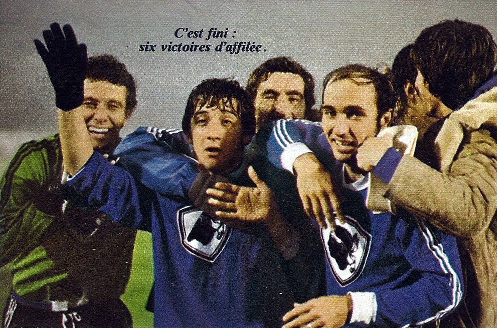 Jadeangelina83's tweet photo. Il y a 40 ans jour pour jour se terminait le parcours des bleus et blanc du @SCBastia en finale de #LeagueEuropa Ex Coupe Uefa Un des plus beaux et mérité parcours européen du football 🇫🇷  Encore une équipe de potes ! #Papi #Larios #Rep #Lacuesta #Hiard https://t.co/ua0MBnWrFH