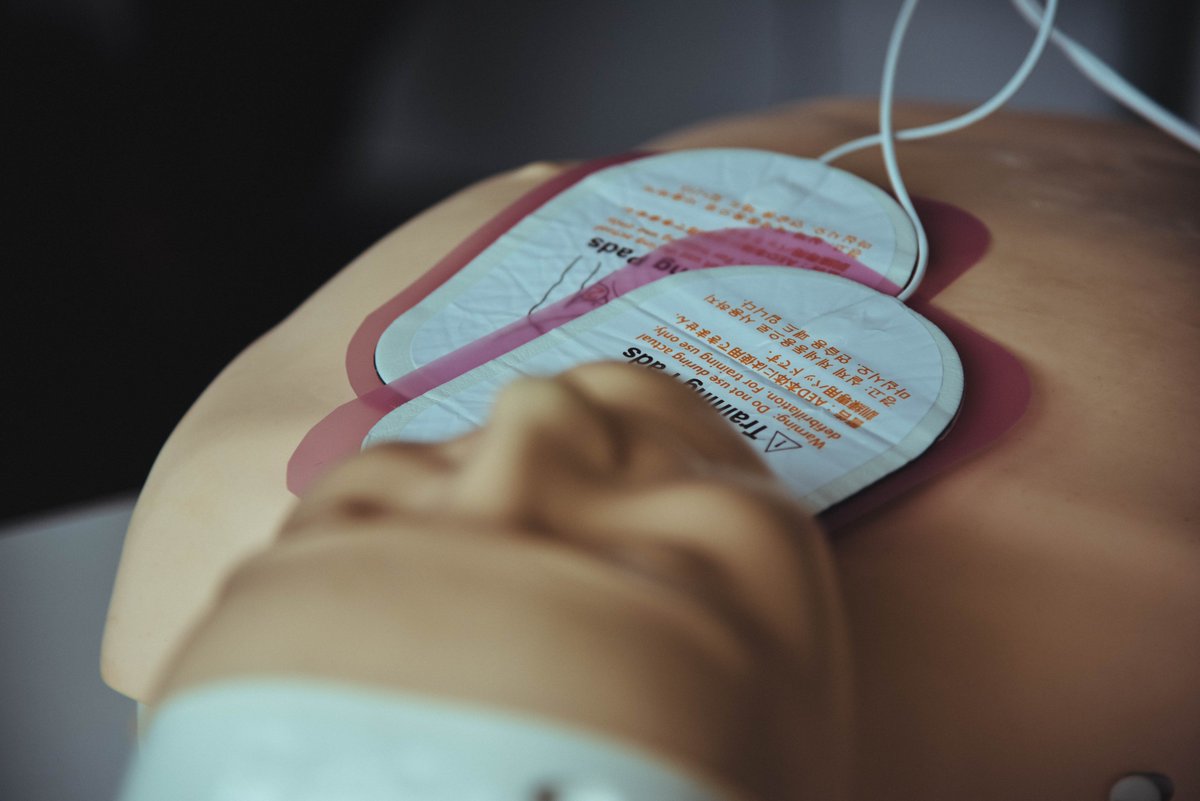 CornwallPhoenix's tweet photo. Would you know what to do in a medical emergency? Don't miss the opportunity to learn lifesaving skills on our #FirstAidatWork course running on the 29th - 31st May! For course & booking information visit https://t.co/tzMuEf05VK #FirstAidAware #PassWithUs 🤕💊 https://t.co/wF4XnTzNO4