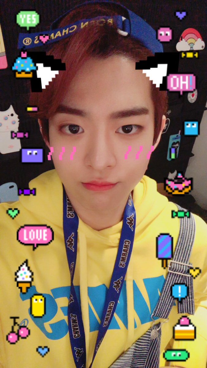 VICTON1109's tweet photo. [#빅톤] 탄산처럼 톡!톡! 튀는 청량소년 빅.토.니.들🥤
빅토니들이 함께한 엠케이웨이브(M KWAVE) 셀카 깜짝 공개🤳
청량쁘이왕쟈님들✌+숩냥이🐱
= 귀염폭발 세세 &amp; 병차니 &amp; 수비니

#VICTON #한세 #병찬 #수빈
#HanSe #ByungChan #SuBin https://t.co/qKb43wqXT7