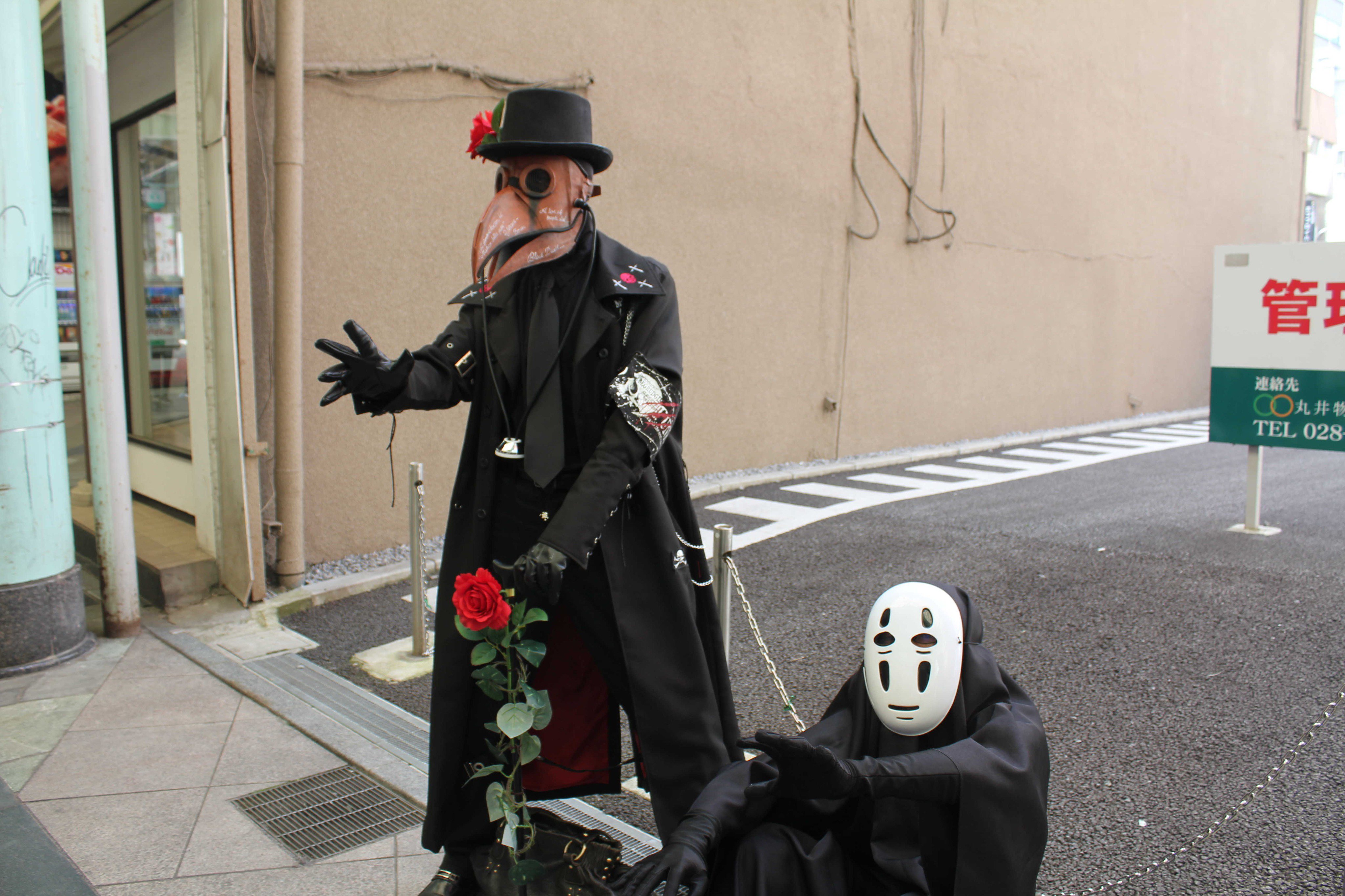 Twitter 上的 のヴぁー とちてれアニメフェスタ コスプレ 2日目はカメラもってたので少しですが撮らせていただきました ペストマスクの方は口元が動いていたりカオナシさんと一緒だったのがいい感じに不気味でツボでしたｗ アクション仮面はﾋﾞｼｯとした感じが