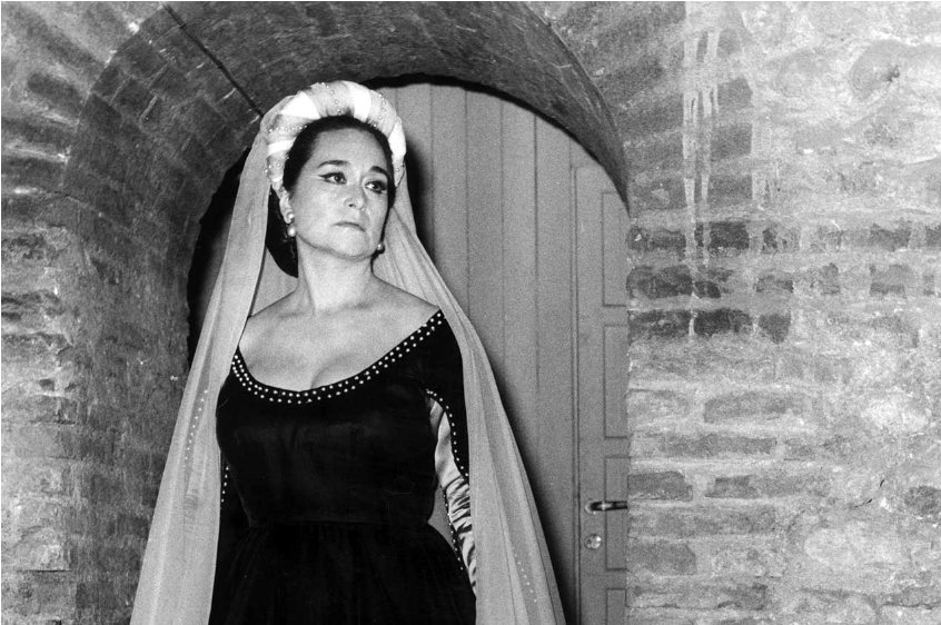 ArenaMuseoOpera's tweet photo. Il #9maggio 2008 si spegneva il grande #soprano turco Leyla Gencer. Era nata nel 1928. Cantò anche all'#Arena di #Verona negli anni '60 interpretando #Aida, #ilTrovatore, #Balloinmaschera, #LaForzadelDestino, #Norma. #LeylaGencer #opera https://t.co/ESxIC1Soav