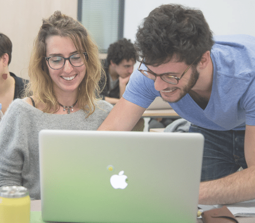 matha_io's tweet photo. 💡Le futur du travail n'est pas fonction de la taille de l' #entreprise mais de sa capacité d' #ouverture. Et vous, quand allez vous sauter le pas et devenir #compreneur grâce à @coding_days ?
➡️https://t.co/c5XxcxeBwy https://t.co/B6pExj3lXe