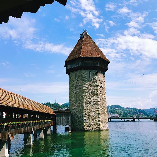 masimassatsch's tweet photo. .
HELLO TOURIST
.
The best part about being a digital nomad is, to have the possibility to see so many incredible places 🇨🇭
.
.
.
.
.
#kappelerbrücke #luzern #switzerland #lucerne #schweiz #bridge #inlovewithswitzerland #travel #swiss #lake #myswitze… https://t.co/lgBc4eETnh https://t.co/cGbkFQpUWR