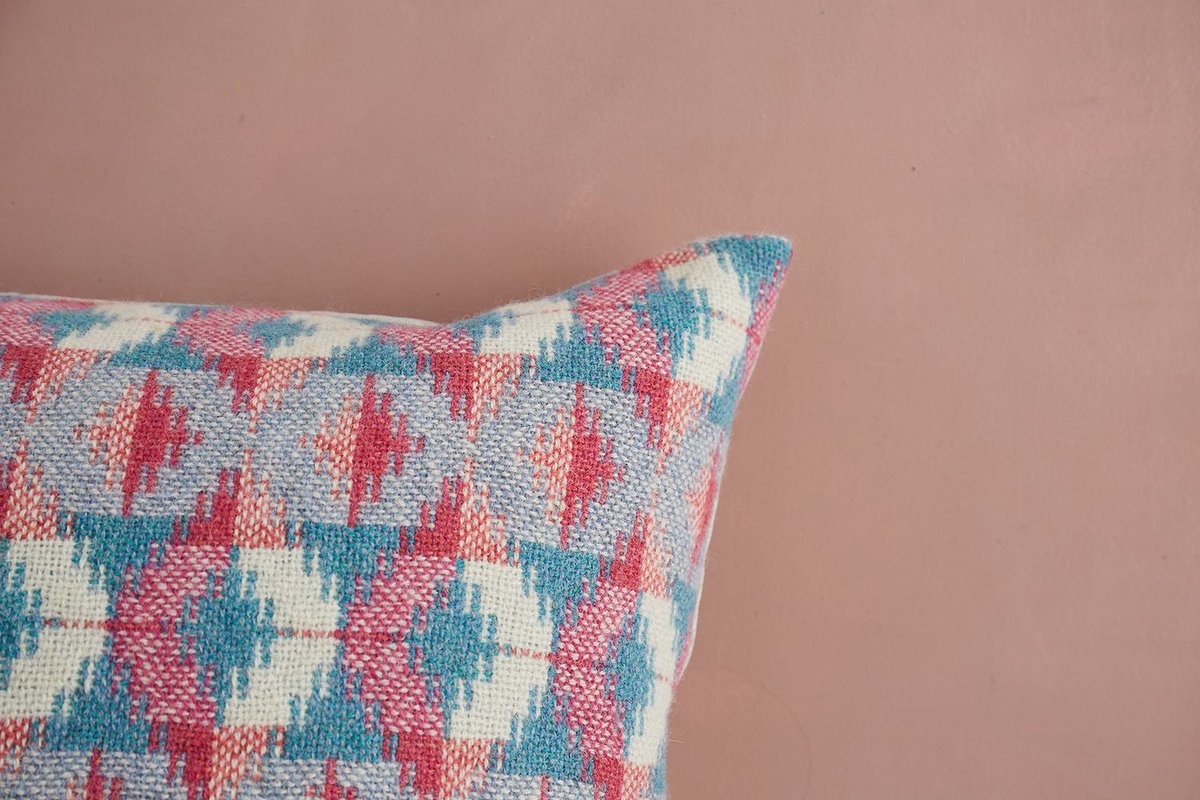 RowennaMason's tweet photo. Clifton cushion - inspired by colourful houses in one of my favourite cities! #cliftonbristol #cliftonbridge #clifton #pinkandturquoise https://t.co/4YIBmYgqZP