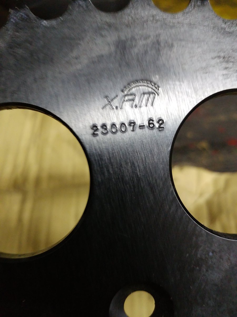 yuux8313's tweet photo. VTR250用スタントパーツセット、売り！
SKフリースタイル製リアダブルブレーキキャリパーサポート&amp;ハンドブレーキセット35000
ザム製特注61Tデカロケセット10000
気になる方DMお願いします。 https://t.co/EUKPOB5dR7