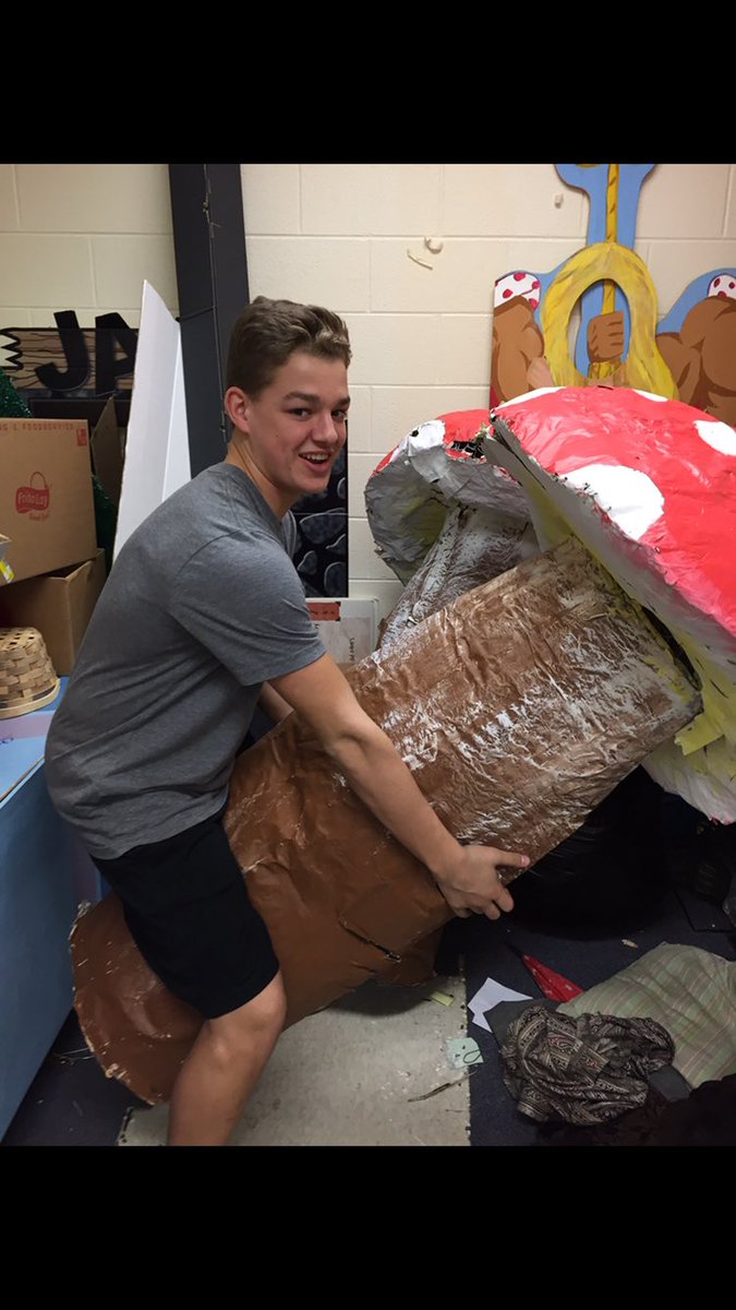 kyle_mastin2430's tweet image. Happy Birthday Sam!!!! Hope you have a great day! #Trackgod #basementhiders @MamSurray