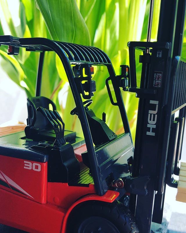 HELI_STAPLER's tweet photo. #gabelstapler #heli #mannheim #neckarau #deutschland #ministapler #miniforklift #gabelstapler #forklift #mini #heliforklift #pflanzenliebe #helihauk #liftingthefuture https://t.co/acjt7YYuXU https://t.co/RikBQQLUoN
