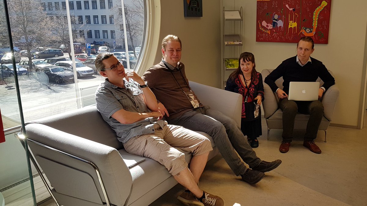 AoSpesia's tweet photo. #dropoutstop-kisa käynnissä, Rapida pääsi tulille ensimmäisenä esittelemään jurylle tiivistetysti ideansa #hackaton #hackathon #ammatillinenkoulutus #rebootschool #mentorinmatkassa https://t.co/JjouXotl7Q