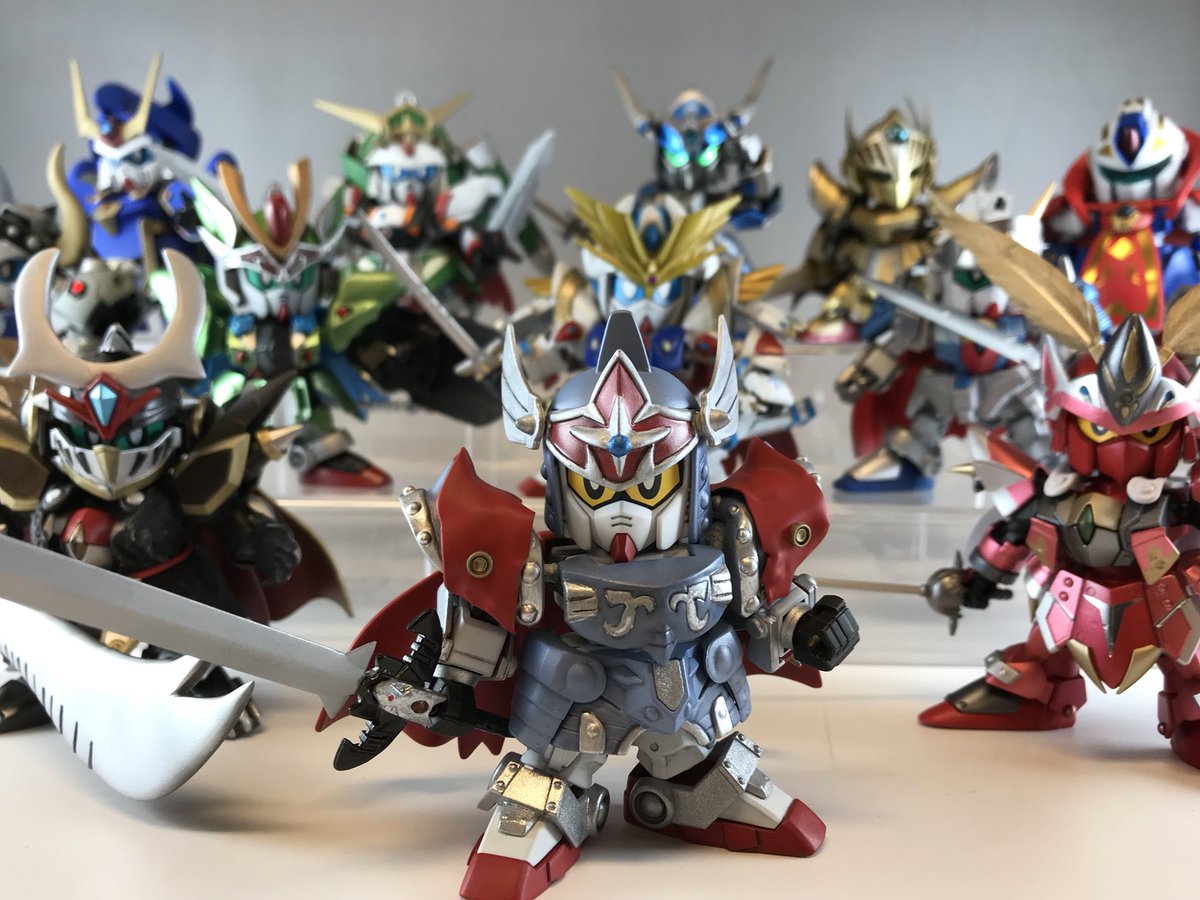創星夢幻 Tanajun Pa Twitter 13人の円卓の騎士が揃った時 本当の戦いが始まるのだ Sdガンダム 円卓の騎士 戦士