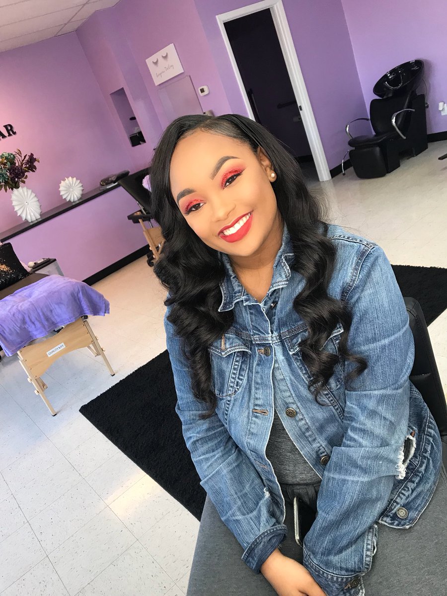 mxmCosmetics_'s tweet image. Ok sooooooo the results are in and this was my favorite prom look I did!  my baby slays everytime she’s soooo cute! it’s #MXMEVERYTHING get with the winning team MxM Beauty Bar
Also she’s wearing MickSticks in the shade ROSA MAY the best red lippie out! mxmthebrand.com
