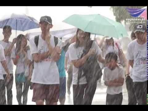 EagleNews's tweet photo. In photos:  INC members in Tarlac join Worldwide Walk to Fight Poverty despite heavy rain - https://t.co/VMpSlzEynU https://t.co/KDVZWLVHTc