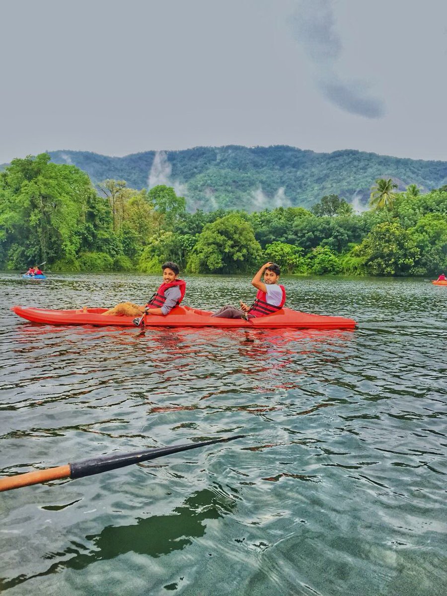 salihpm15_'s tweet photo. #Inchathotty #kayaking #meetfun #sprb #amazingplace #villagebeauty ♥️ https://t.co/3OvdjtGs9r