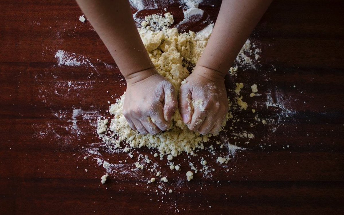 uk_entertainer's tweet image. It’s Thank Your Teacher Day and we want you to do some learning with our amazing masterclasses!

read more here: bit.ly/2JZGKhx

#ENTERTAINERApp #SaveWIthASmile