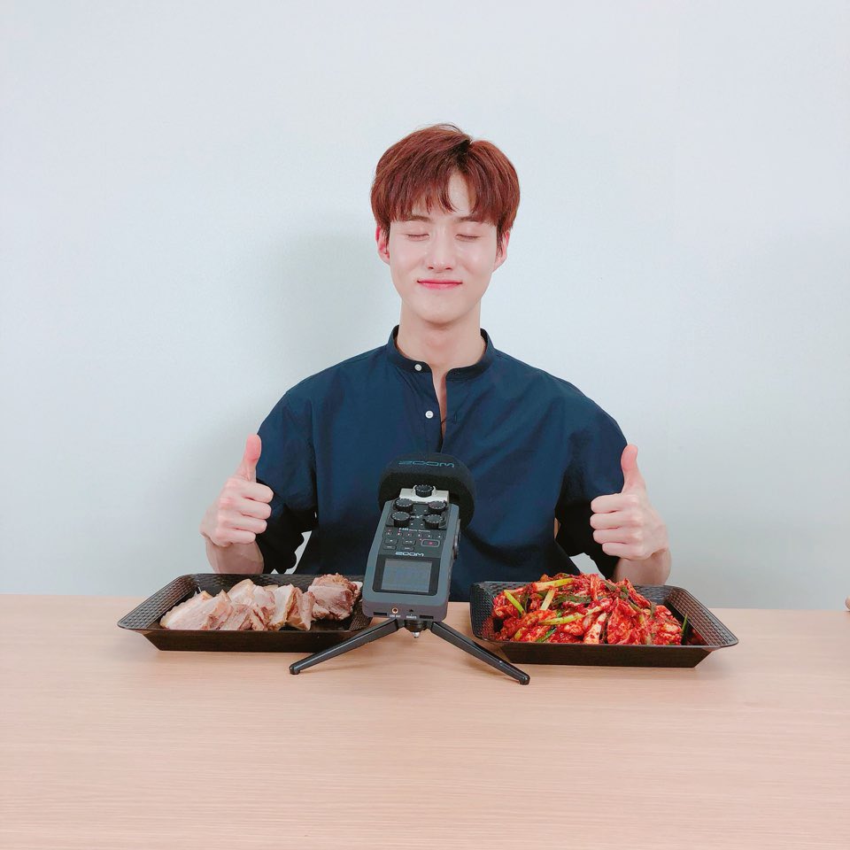 CUBE_PTG's tweet photo. [#여원] 오늘밤엔 보쌈? https://t.co/7d3dmOVuYu