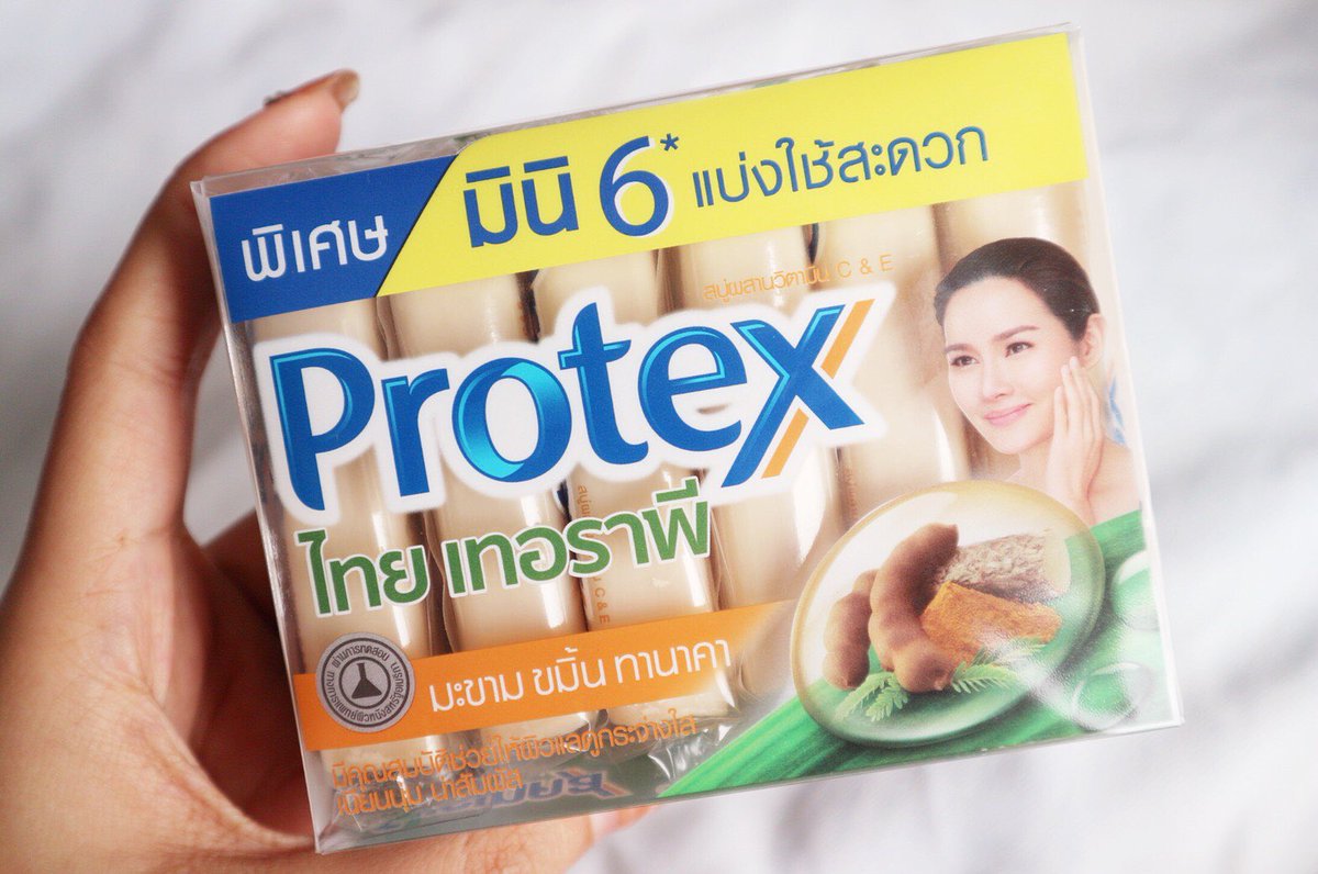 ling_wrsc's tweet photo. ตอนนี้มีสบู่ก้อนตัดแบ่งแล้วอ่ะ นี่ไปเจอโพรเทคส์ตัวนี้มาที่โลตัส ก้อนจิ๋วแบ่งใช้ได้นานขึ้นไปอีก มีฟองเยอะ นุ่มๆ สูตรนี้มีทานาคากับมะขามผสมทำให้กระจ่างใสขึ้นด้วย ใช้ได้ทั้งหน้าทั้งตัวเลยย  #HowtoPerfect https://t.co/6qWmIjUL78