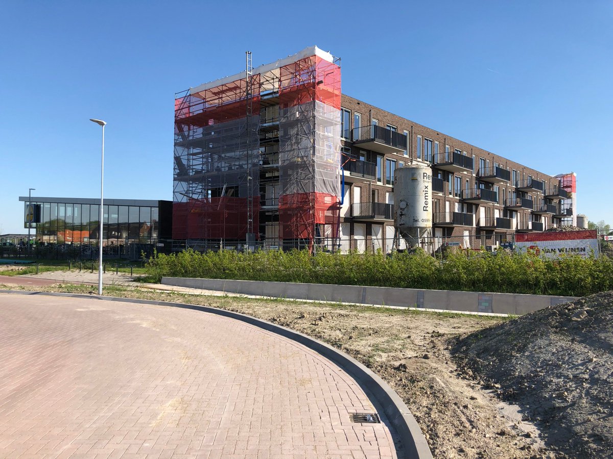 Appartementen #leeuwarden vorderen eindfase <a href="/VanWijnenGroep/">Van Wijnen</a> staat er erg mooi bij