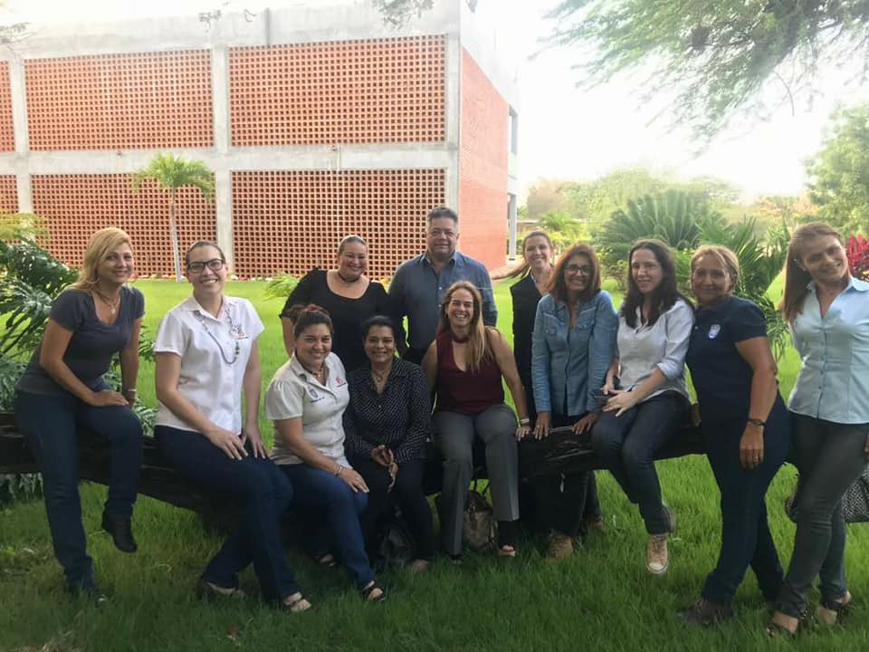 FagroLUZ's tweet photo. "Llegar juntos es el principio, mantenerse juntos es el progreso, trabajar juntos es el éxito" Henry Ford 
Buen Día Comunidad!  @LUZadn @PFAGROLUZ @DEA_FagroLUZ @CEfagroluz @Sdagroficial @LuzAgricola https://t.co/eNOfD6P166
