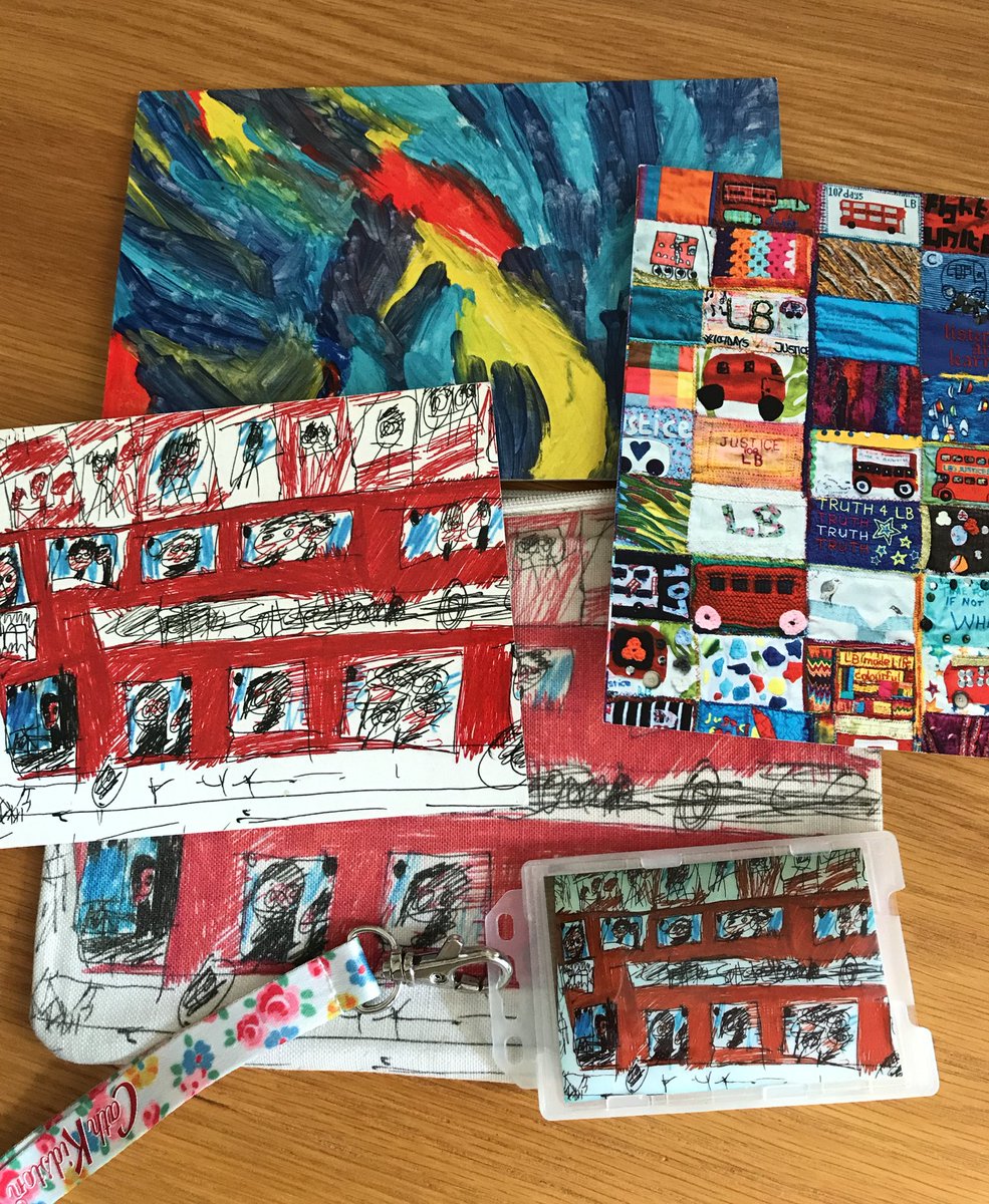 jennywalkabout's tweet photo. @Wisegrannie And a #LondonBus Appreciation Society for #JusticeforLB ‘ers! My #LBBuses go everywhere with me! This is why I need large handbags !  😂 @Aspirantdiva @sarasiobhan @GeorgeJulian https://t.co/n7YEY5zCrV