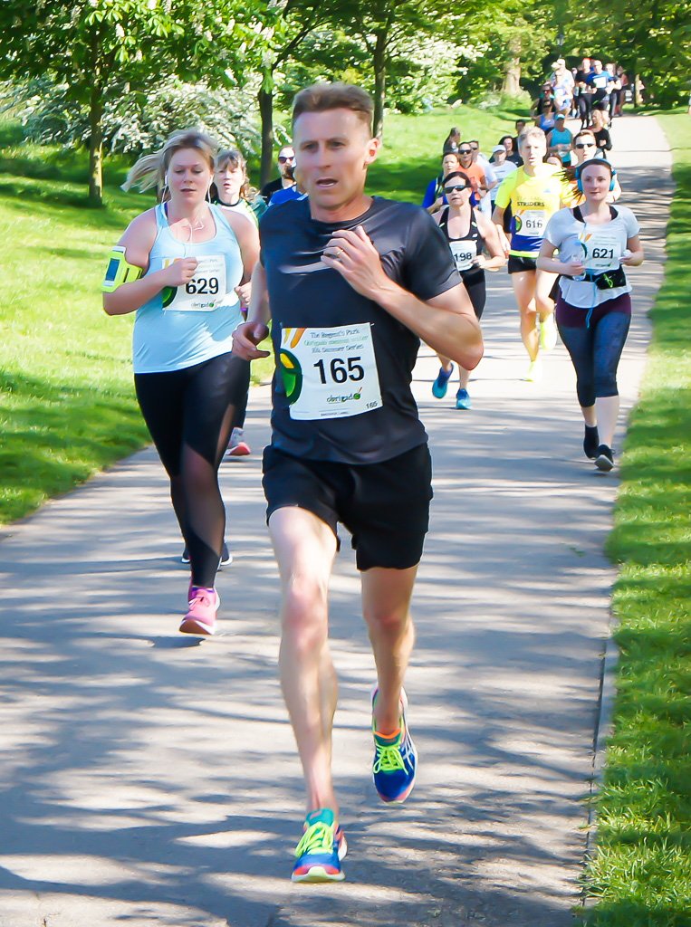 Race_organiser's tweet photo. The Regent's Park 10K sponsored by @ObrigadoUK, Sun 6 May Winners:
♂️
1.Ben Crabb 34:26
2.Steve Gardner 34:44
3.Jonathan Scott 34:43 @StAlbanStriders
♀️
1.Lily Woolcock 42:50 @LondonHeathside
2.Anna Lavelle 43:03
3.Alice Johnston 43:59 @CroupsNews
#WinnersWednesdays https://t.co/vJup3QnSDm