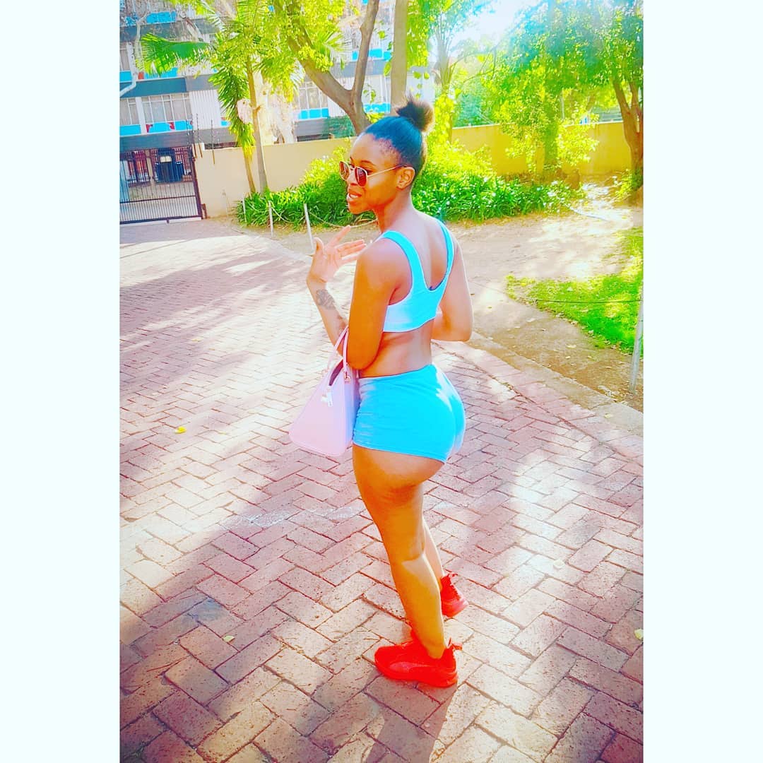 Fat_ass_fahima's tweet photo. Off to shopping https://t.co/BgWYEA0T1c