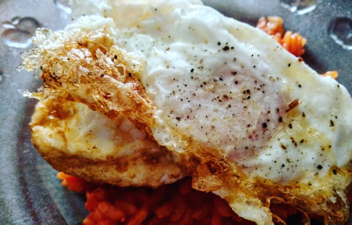 Haritzchef1's tweet photo. #PesadillaEnLaCocina #huevos #arroz #MasterChef #ManualMasterChef #TorresCocina https://t.co/mnBh5EC2V9