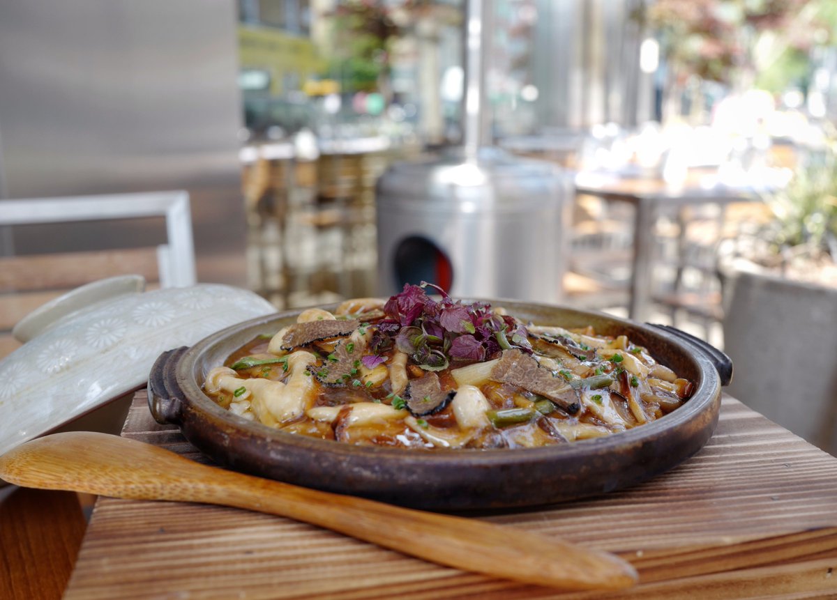 What's new at ROKA? Oh, you know...just a BRAND NEW vegetarian / vegan / gluten free tasting menu! 😍 #ROKALondon #Vegan #Vegetarian #GlutenFree