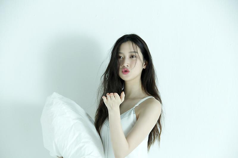 DcwWhpAVwAAE_xY?format=jpg&name=900x900