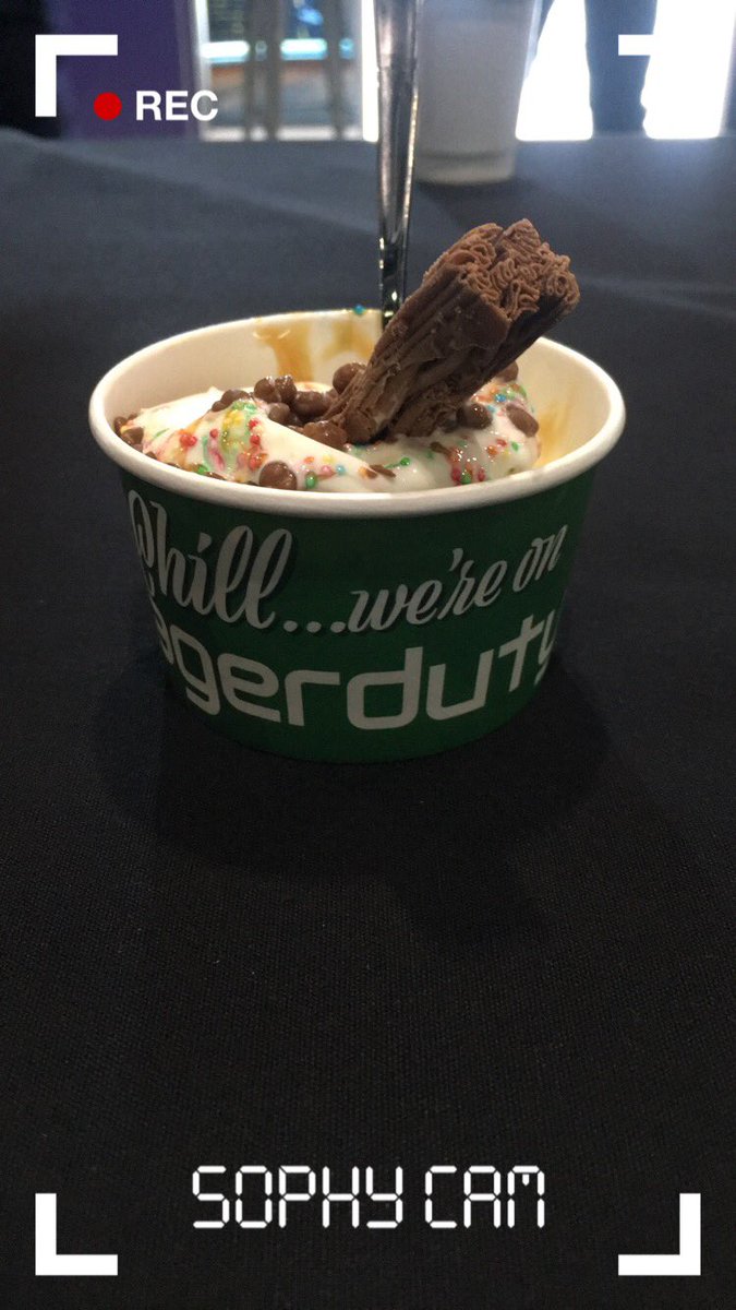SmexiSophy's tweet photo. Icecream at the AWS Builders Day 🍦
#chillwithpagerduty #AWSSummit https://t.co/dgieGtBpS1