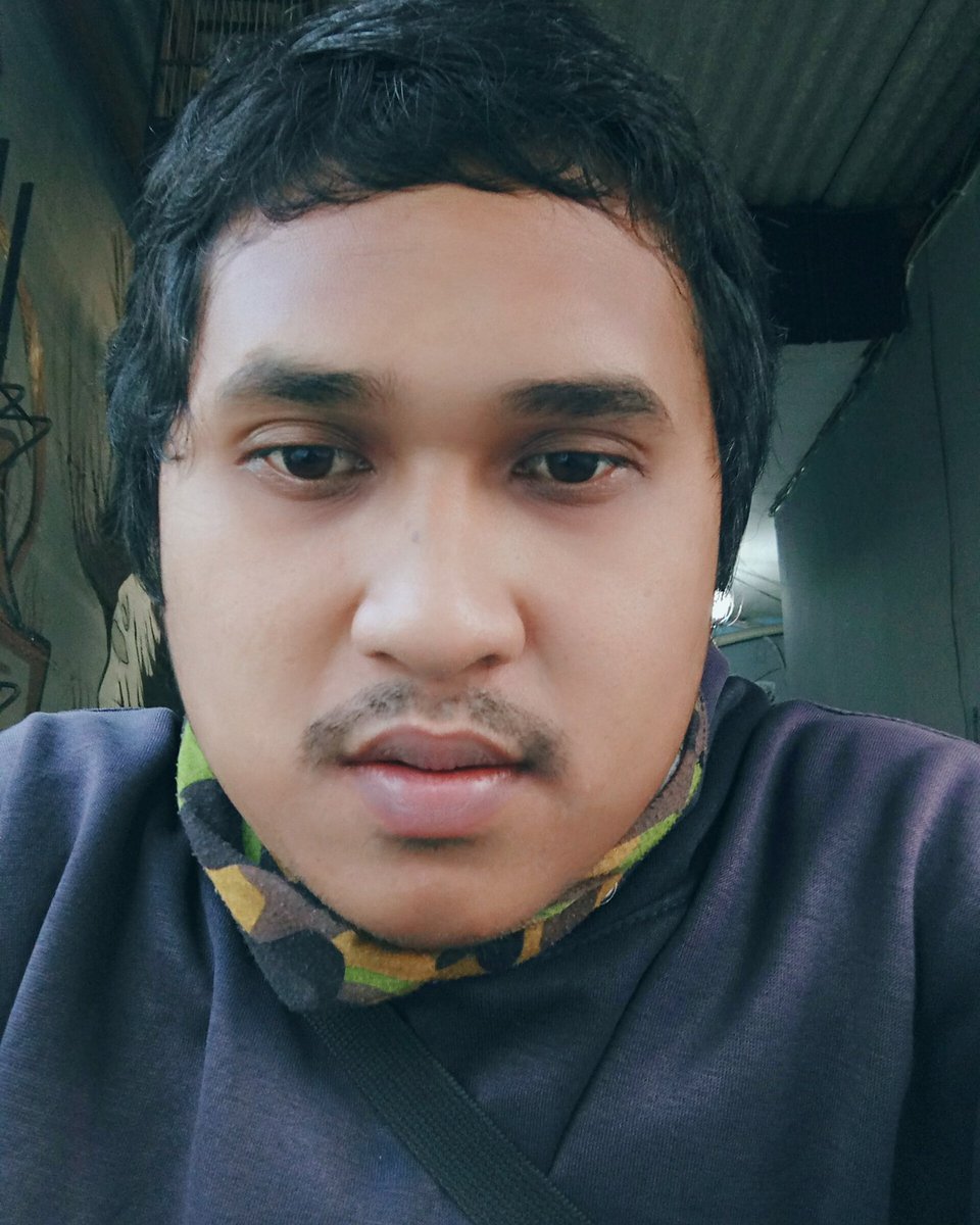 Masih nolak sama yang kumis begini 😂