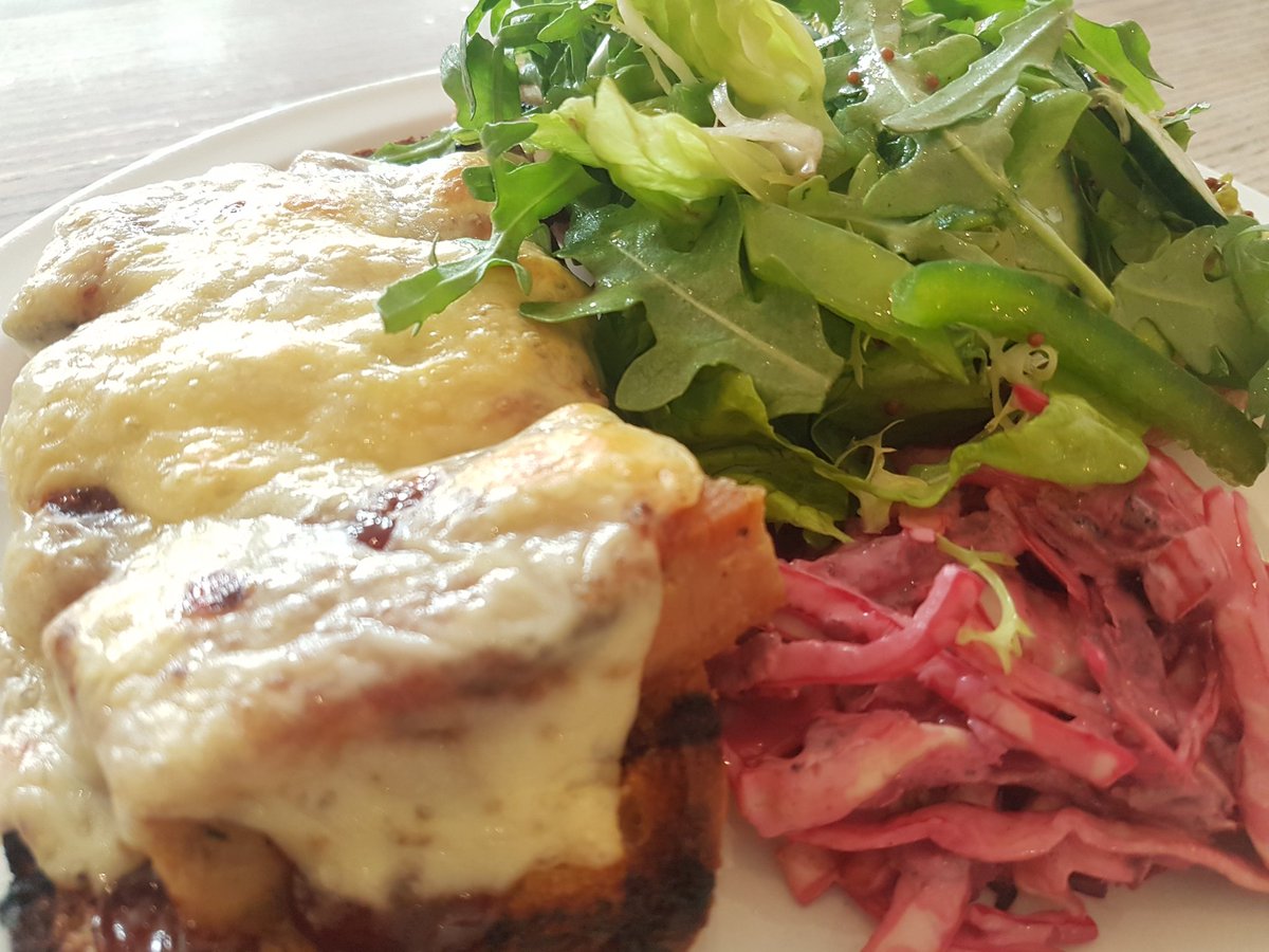 BannersHouse's tweet photo. Pork belly garlic ciabatta &amp; emmental homemade rose slaw. A lunch special
#lunchtime
#eatinMarkinch
#BannersScotland https://t.co/LnsRTdT6Ah