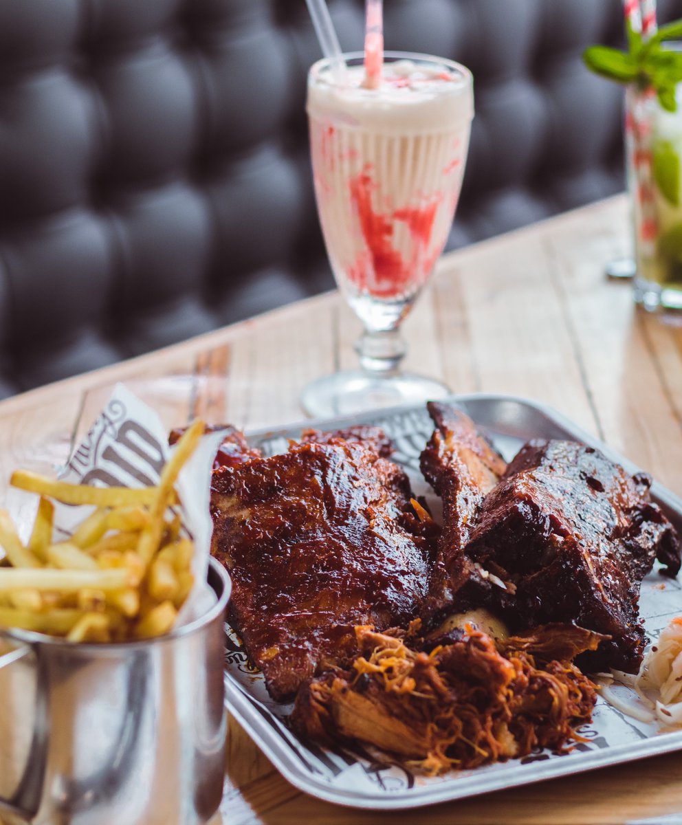 ChicagoRibShack's tweet photo. Got a date coming up? Our meat boards are perfect to share between two (and get a little messy in the process) 😏⠀
⠀
#datenight #meatboard #dinnertoshare #chicagoribshack #londonfood #londonfoodie #foodporn #delicious https://t.co/ItgP9JLU9K