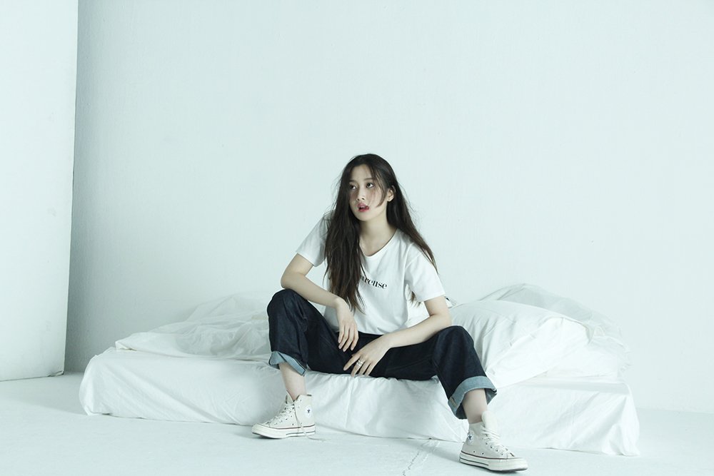 DcwYSOKVQAEzbet?format=jpg&name=medium