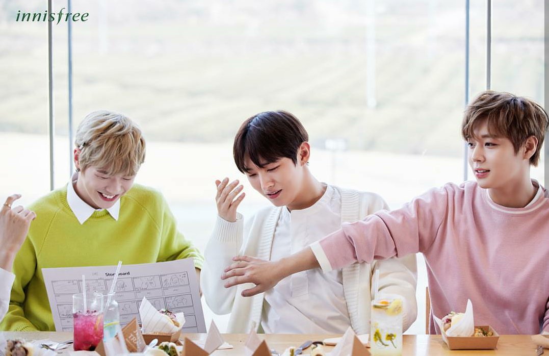 yoo28878's tweet photo. 귀요미 녤 💛😘

#워너원 #워너블 #wannaone #wannable #kangdaniel #강다니엘 #갓다니엘 #다니엘 #daniel #다녤
#다녤아 #강다니엘_사랑해 #innisfree https://t.co/F2XLFTQP3f