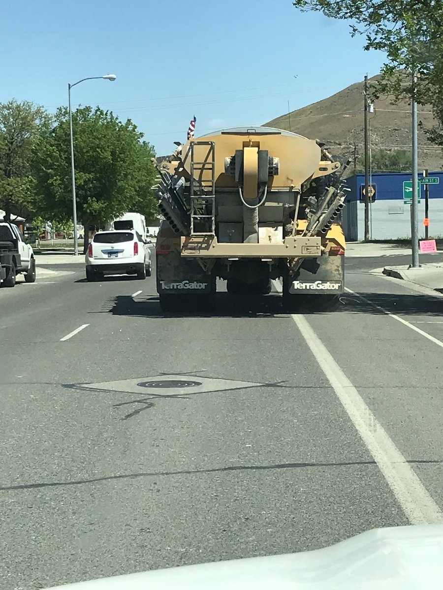 Laurel_Herrling's tweet photo. Off to Idaho for a Precision Meeting! #ValleyAgronomicsLLC #PrecisionAg #TerraGator https://t.co/01wpPKBGVY