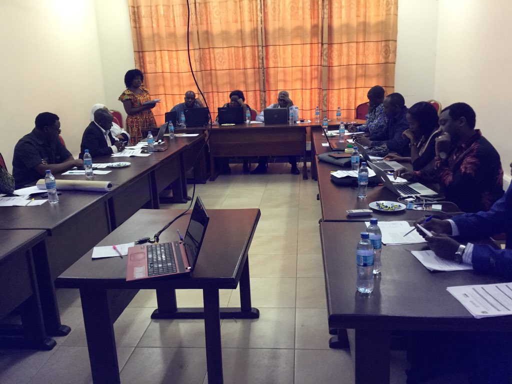 FAOTanzania's tweet photo. 1. FAO in partnership W\ Ministry of Agriculture &amp;TMA is developing Training of Trainer Manual on Agrometeorological services.The manual will be used to train extension officers as ToTs in the application of weather forecast and agrometeorological information #USDA #FAOTZ #CSA https://t.co/GlAZjEg51A