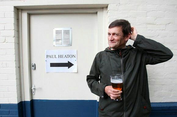 Happy Birthday Paul Heaton

The Beautiful South - You Keep It All In

 