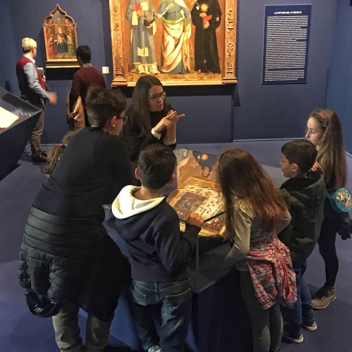 GalleriaNazUmbr's tweet photo. Per i bambini che vogliono conoscere il nostro museo: a questo link potete ascoltare la visita alla #GNUPerugia di Armando, Lallo e Lella, i protagonisti della trasmissione #BigBang su Radio Kids!!!
https://t.co/7pwZq7Gq8l
#KidsCreativeLab https://t.co/xfbnN5ryPK